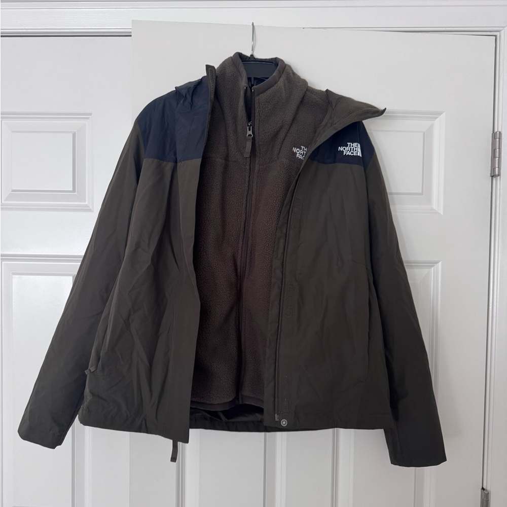The North Face Women's Ski Jacket - black and army green/olive